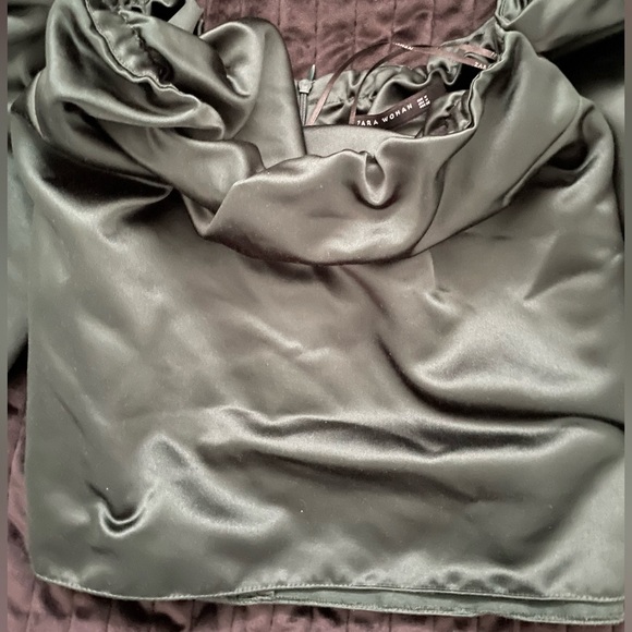 Off the shoulder puff sleeve satin forest green top - Picture 3 of 3